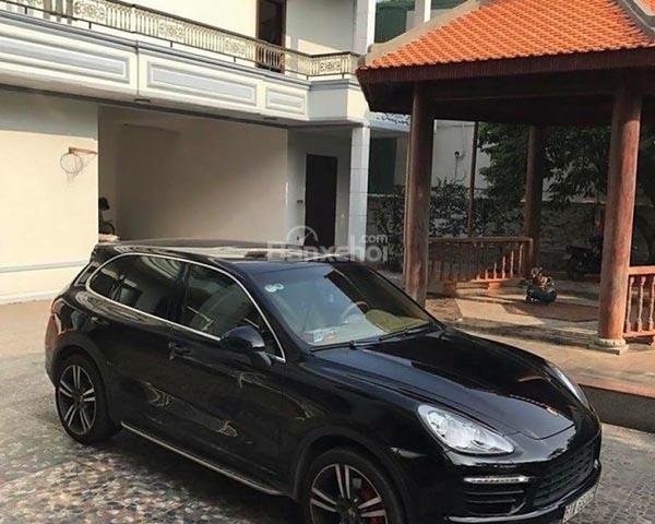 Cần bán xe Porsche Cayenne sản xuất 2013, màu đen, nhập khẩu nguyên chiếc giá cạnh tranh