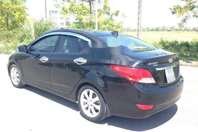 Chính chủ bán ô tô Hyundai Accent 2013, màu đen