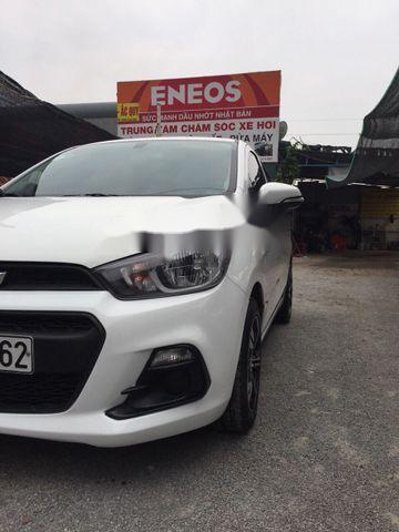 Cần bán xe Chevrolet Spark sản xuất 2017, màu trắng, xe nhập chính chủ, giá tốt