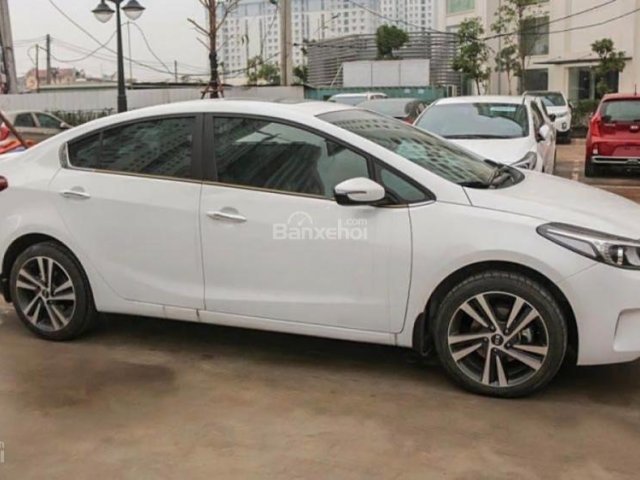 Bán Kia Cerato đời 2017, màu trắng như mới giá cạnh tranh