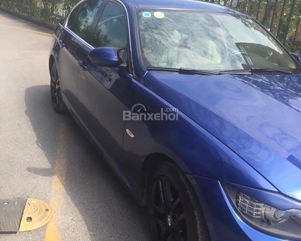 Cần bán xe BMW 3 Series 320i đời 2011, màu xanh lam, nhập khẩu chính chủ, 599 triệu