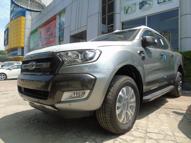 Hưng Yên Ford bán xe bán tải Ranger Wildtrak 3.2 màu bạc, model 2018 mới toanh, giá rẻ sập sàn