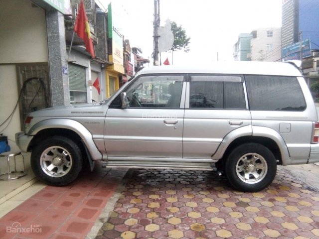 Bán xe Mitsubishi Pajero GL đời 2005, ít sử dụng, 200 triệu