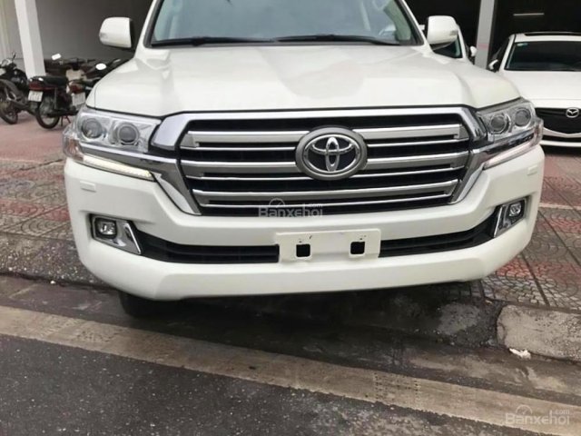 Bán xe Toyota Land Cruiser VX 4.6 V8 sản xuất 2016, màu trắng, xe nhập