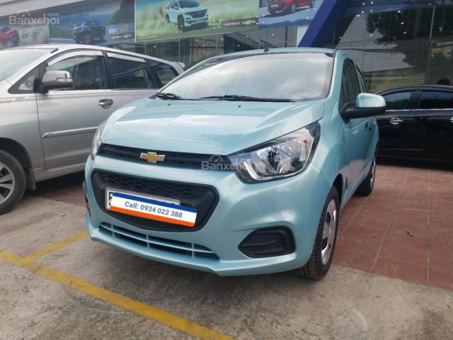 Bán ô tô Chevrolet Spark LS MT 1.2 năm 2018, đủ màu, form mới KM tháng này 60 triệu, call: 0938.602.100 để có giá tốt