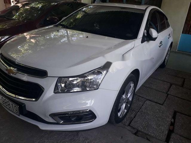 Bán ô tô Chevrolet Cruze năm sản xuất 2016, màu trắng còn mới giá cạnh tranh