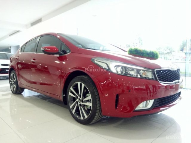 Bán xe Kia Cerato 1.6 MT, đời mới 2018, hỗ trợ vay ngân hàng 80% với lãi suất ưu đãi