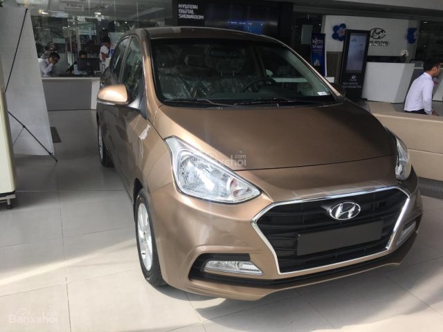 Bán xe Hyundai Grand i10 1.2 MT sedan đời 2018, màu vàng cát, 390tr giao ngay