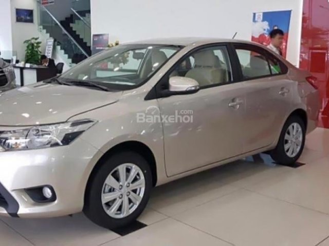 Cần bán xe Toyota Vios 1.5E năm sản xuất 2018, màu ghi vàng 