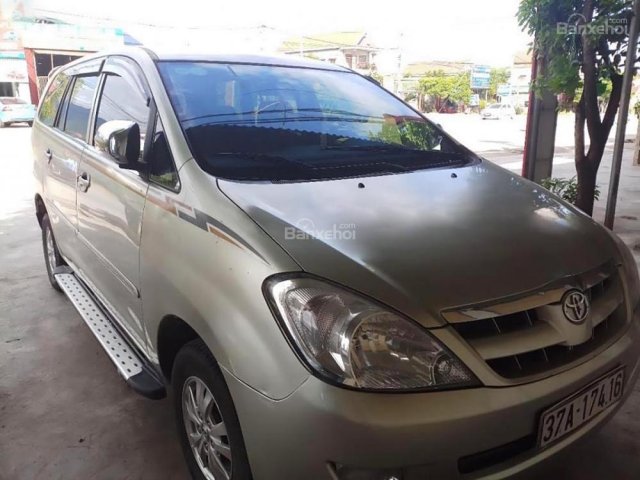 Cần bán lại xe Toyota Innova 2.0 MT 2007, màu bạc chính chủ, giá chỉ 255 triệu