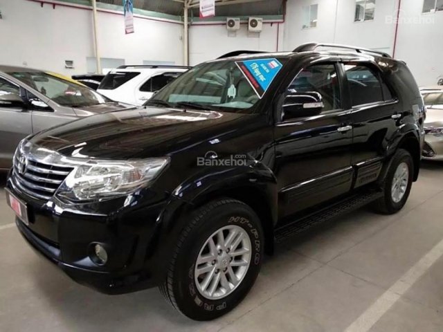 Bán Toyota Fortuner 2.7V 4x2 AT năm 2014, màu đen, giá tốt