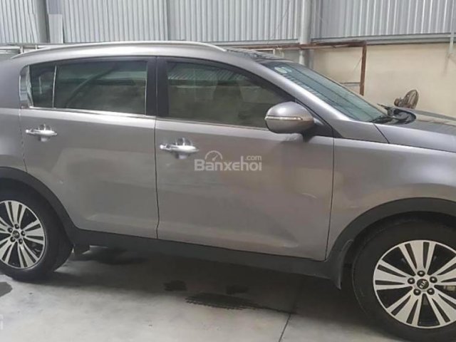 Bán Kia Sportage 2.0 AT sản xuất năm 2015, màu bạc, nhập khẩu 