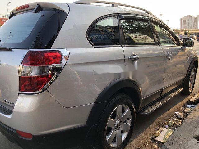 Bán xe Chevrolet Captiva năm sản xuất 2007, màu bạc