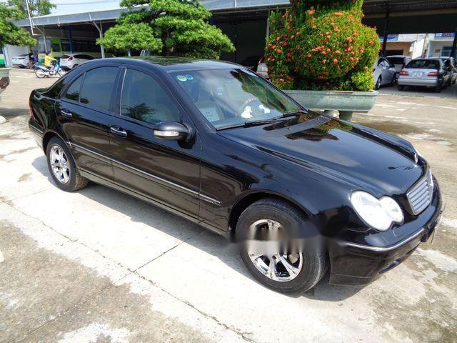 Bán Mercedes C Elegance năm sản xuất 2003, màu đen xe gia đình, 279 triệu0