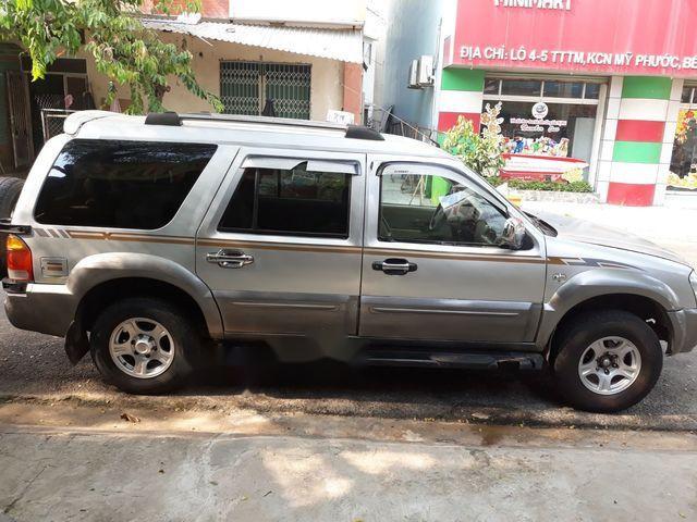 Cần bán Ford Everest năm sản xuất 2006, màu bạc, giá tốt