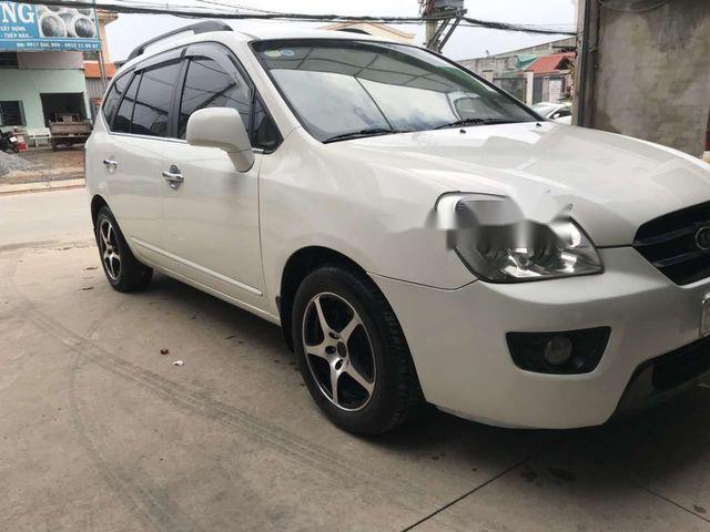 Cần bán xe Kia Carens 1.6MT đời 2010, màu trắng, 260 triệu