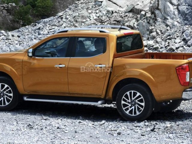 Bán xe Nissan Navara 2018, màu vàng, nhập khẩu nguyên chiếc