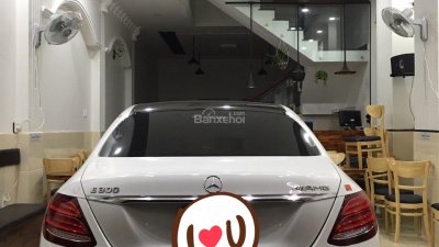 Bán Mercedes E300 năm 2017, màu trắng, nhập khẩu nguyên chiếc