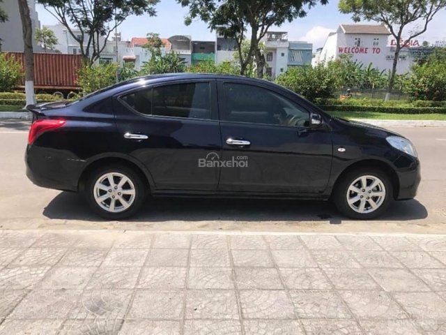 Bán Nissan Sunny XV đời 2016, màu đen  