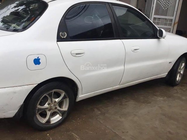 Chính chủ bán lại xe Daewoo Lanos SX sản xuất 2001, màu trắng