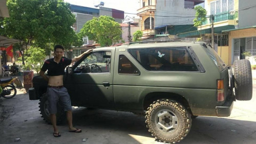 Bán xe Nissan Pathfinder MT sản xuất 1994