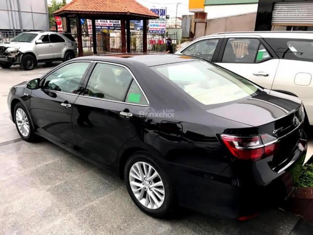 Bán Toyota Camry 2.0E sản xuất năm 2018, màu đen