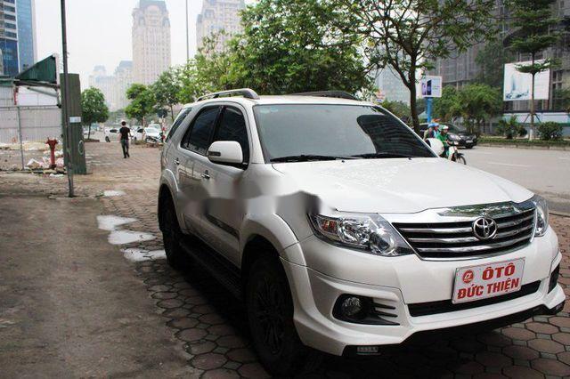 Bán Toyota Fortuner TRD đời 2016, màu trắng như mới, giá chỉ 920 triệu