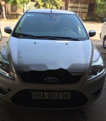 Bán Ford Focus năm 2011, màu vàng cát