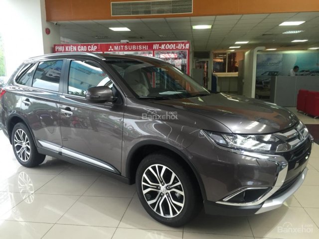 Cần bán xe Mitsubishi Outlander Sport 2.4 Premium sản xuất 2018, đủ màu giá ưu đãi và nhiều quà tặng hấp dẫn