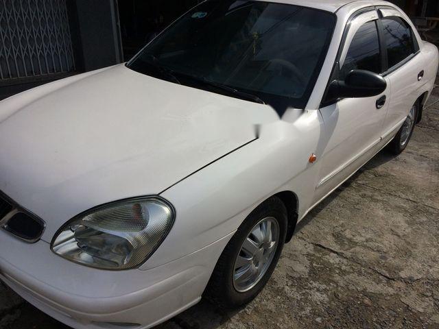 Cần bán xe Daewoo Nubira đời 2003, màu trắng