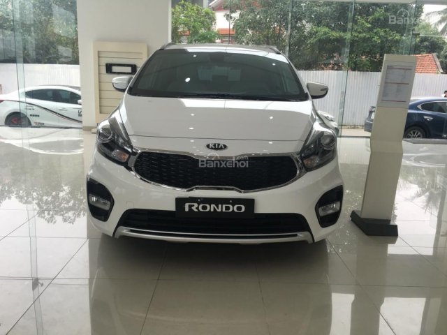 Bán xe Kia Rondo DAT FL 2018 màu trắng tại Phú Thọ, hỗ trợ trả góp. Liên hệ 0981185677