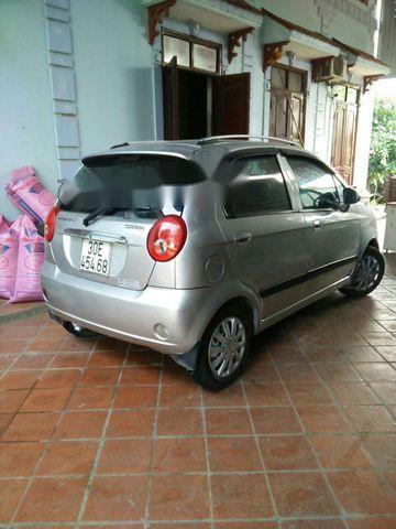 Cần bán lại xe Chevrolet Spark đời 2010, màu bạc, giá tốt