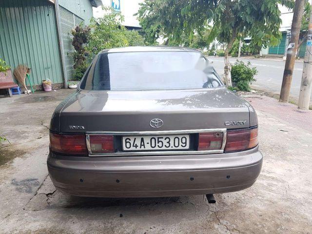 Bán xe Toyota Camry 2.2 LE 1991, màu nâu, xe nhập