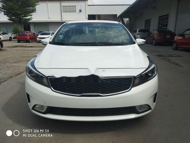 Bán Kia Cerato 1.6 MT sản xuất 2018, màu trắng