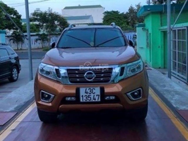 Cần bán Nissan Navara VL 300 đời 2017, màu vàng, nhập khẩu nguyên chiếc, giá tốt