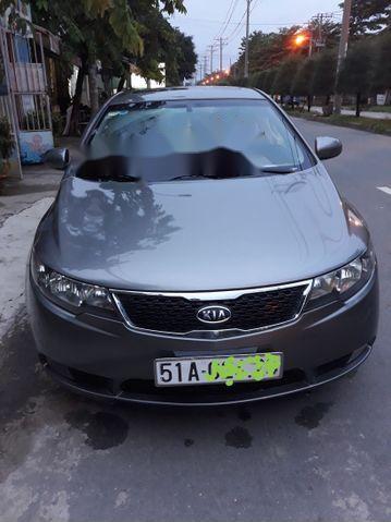 Cần bán lại xe Kia Forte AT sản xuất năm 2011 số tự động 