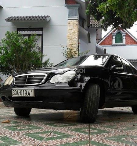 Bán xe Mercedes C180 đời 2002, màu đen, nhập khẩu0