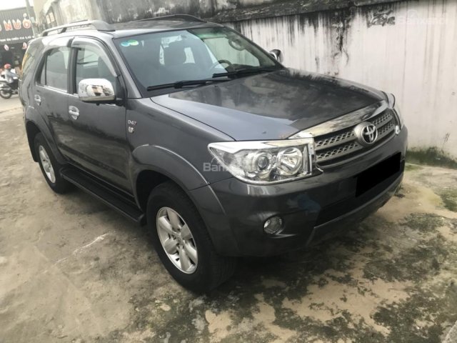 Cần bán xe Toyota Fortuner 2011 máy dầu, số sàn