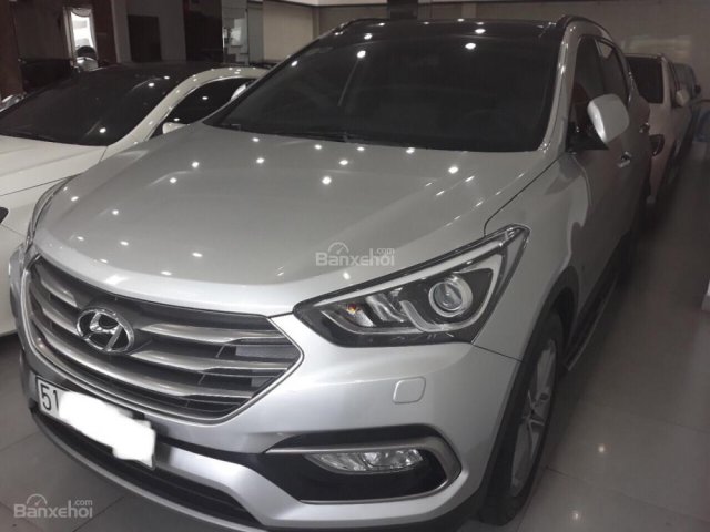 Bán ô tô Hyundai Santa Fe 2.4AT sản xuất 2017, màu bạc