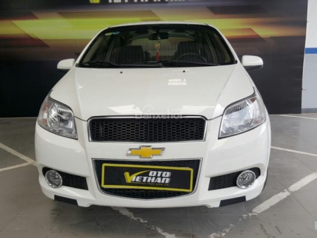 Cần bán gấp Chevrolet Aveo LT 1.5MT 2016, màu trắng