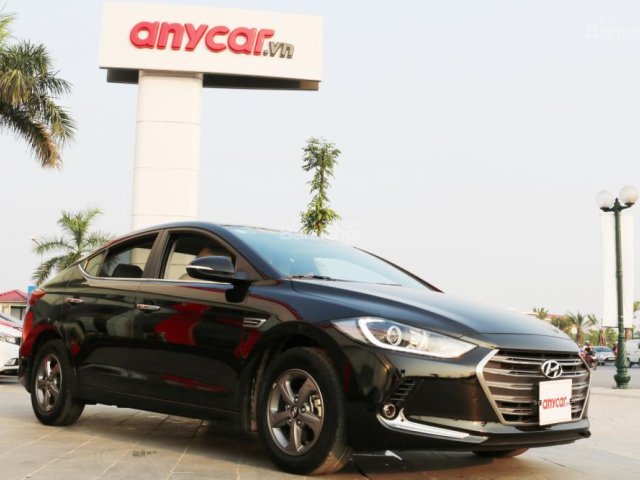 Bán Hyundai Elantra 1.6MT năm 2016, màu đen