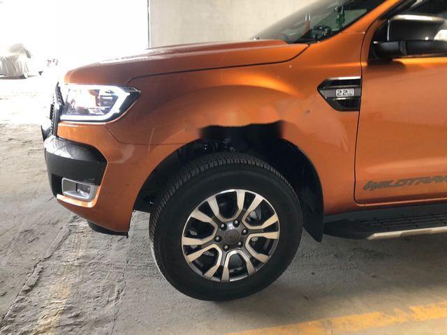 Chính chủ bán xe Ford Ranger Wildtrak sản xuất năm 2016, màu cam