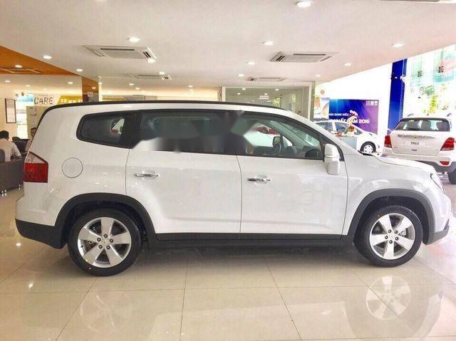 Bán xe Chevrolet Orlando LTZ sản xuất năm 2017, màu trắng