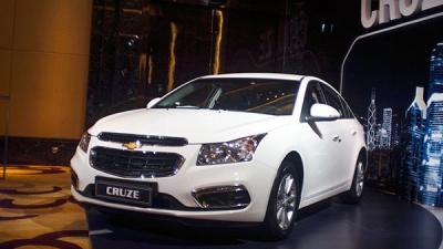 Bán Chevrolet Cruze LT đời 2018, màu trắng, giá siêu hót siêu ưu đãi chỉ 6 xe duy nhất