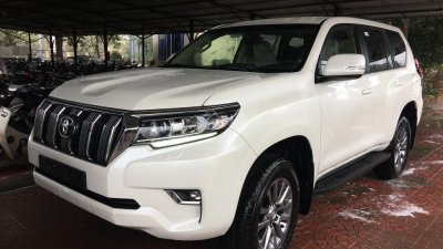 Cần bán xe Toyota Land Cruiser Prado VX năm 2018, màu trắng, nhập khẩu