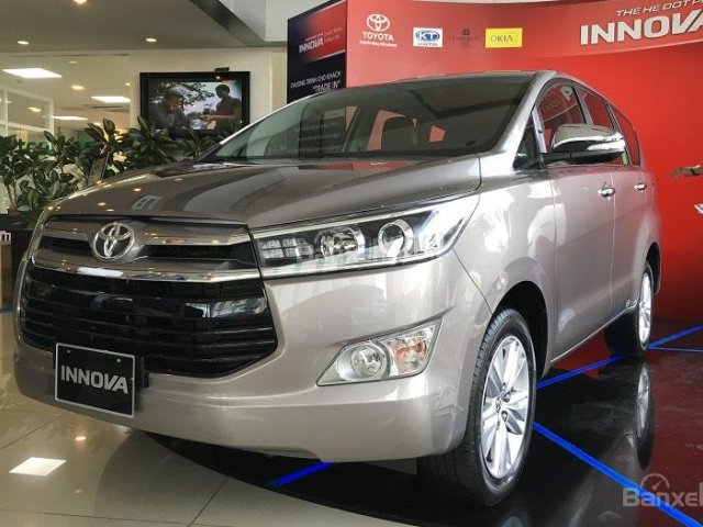 Bán Toyota Innova 2.0V đẳng cấp, chỉ 250 triệu sở hữu ngay