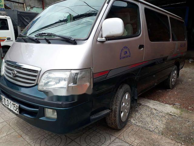 Cần bán xe Toyota Hiace sản xuất năm 2002, giá tốt