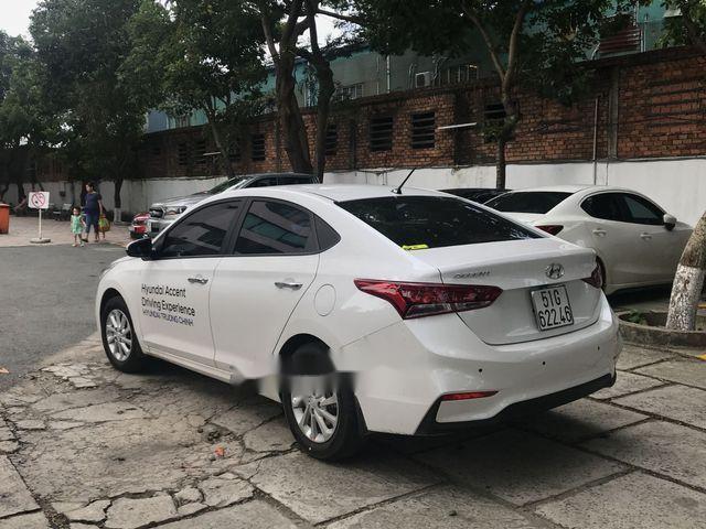 Bán Hyundai Accent 1.4 AT sản xuất 2018, màu trắng