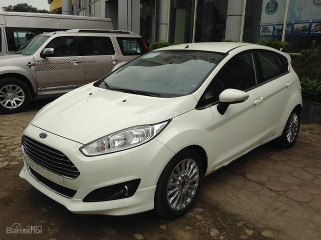 Đại lý xe Ford Vĩnh Phúc cung cấp xe Fiesta 2018, đủ màu giao ngay hỗ trợ trả góp LH: 0941921742