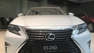 Cần bán xe Lexus ES năm 2018, màu trắng, nhập khẩu chính hãng